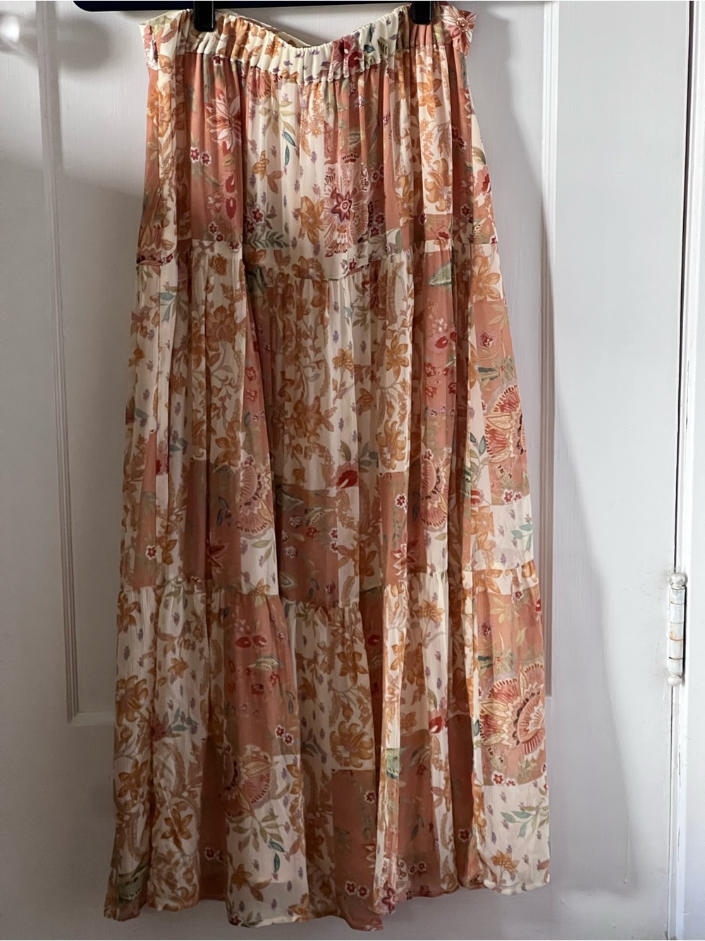 NWT Sezane Tammie Floral Tiered A-Line Midi Skirt in Peach and Cream - Picture 5 of 7